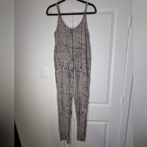 💘 Enza Costa Strappy Jumpsuit - Picture 4 of 8